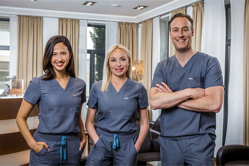 Implantologie-Team im Kaiserberg Zahnärztezentrum